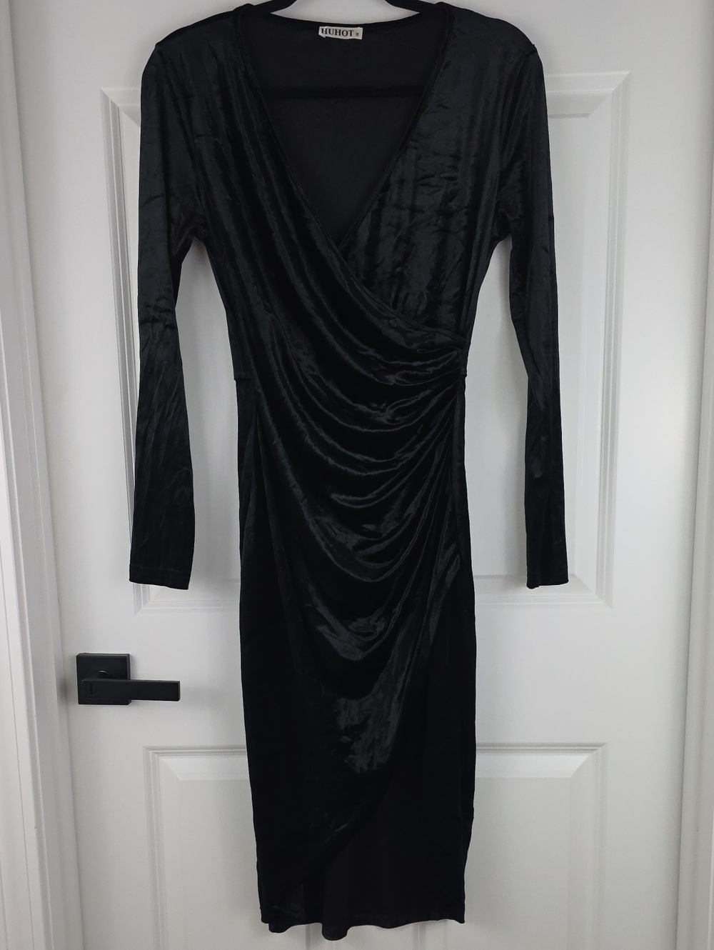 Huhot Whimsigoth Black Velvet Rouched Wrap-Style Long Sleeve Midi Dress Size Med